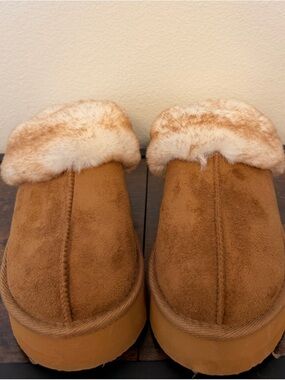Jessica Simpson Chestnut Brown Suede Faux Fur Clog Slippers